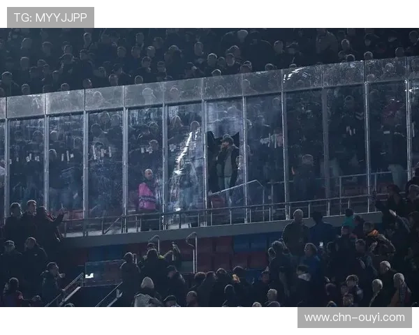 巴黎球迷主场燃放烟火遭警告，欧足联启动纪律调查